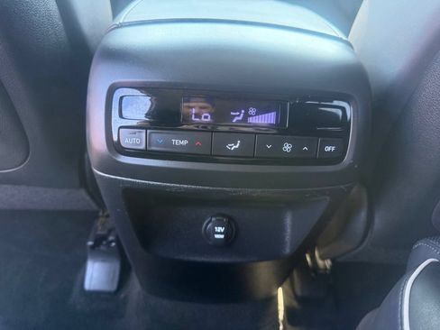 Used 2025 Hyundai Palisade SEL FWD image 33