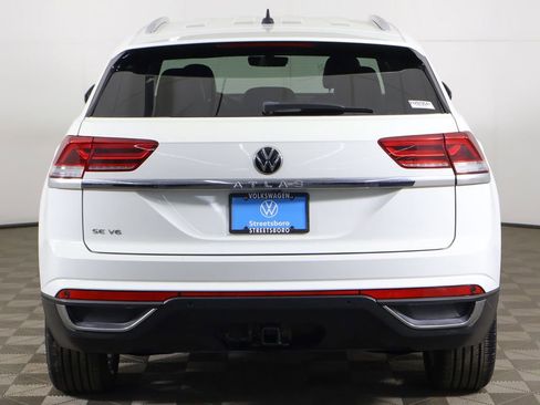 Used 2022 Volkswagen Atlas Cross Sport SE FWD image 12