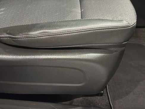 Used 2022 Buick Encore GX Preferred w/ Cold Weather Comfort Package AWD/4WD image 13