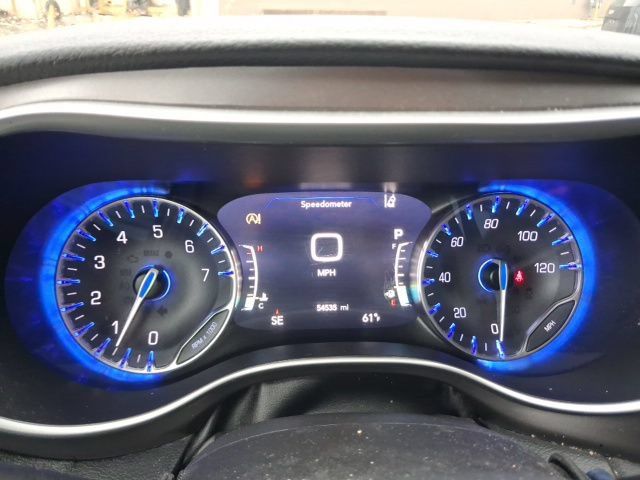 Used 2021 Chrysler Pacifica Touring-L w/ Premium & Safety Sphere Group FWD image 12