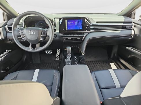 Certified 2025 Toyota Camry SE FWD image 18