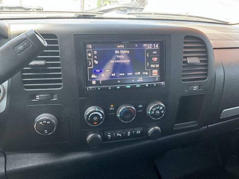 Used 2014 Chevrolet Silverado 2500 LT w/ Z71 Appearance Package AWD/4WD image 13