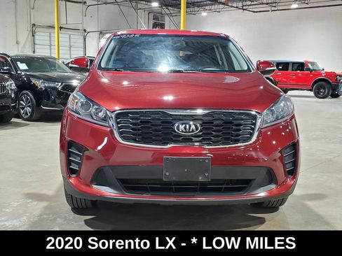 Used 2020 Kia Sorento LX FWD image 2