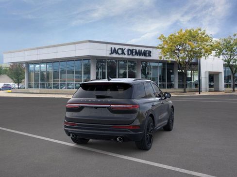 Used 2026 Lincoln Corsair Premiere image 8