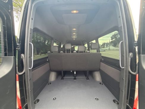 Used 2023 Mercedes-Benz Sprinter 2500 image 30