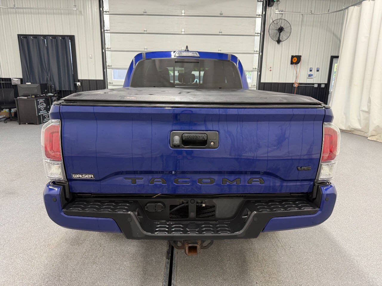 Used 2022 Toyota Tacoma TRD Sport w/ Technology Package AWD/4WD image 5