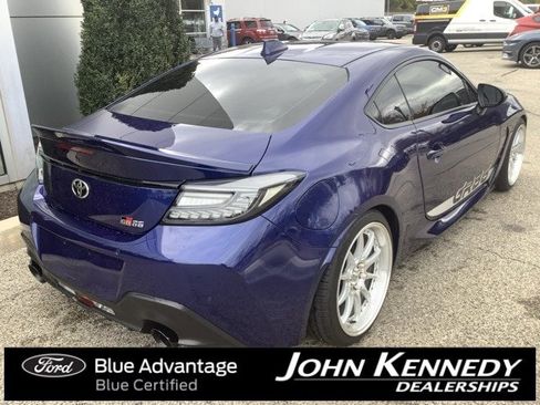 Used 2023 Toyota GR86 Premium image 3