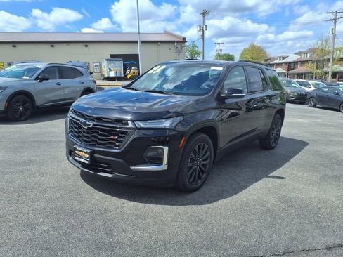 Used 2023 Chevrolet Traverse RS AWD/4WD image 3