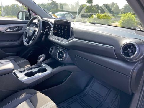 Used 2025 Chevrolet Blazer LT AWD/4WD image 28