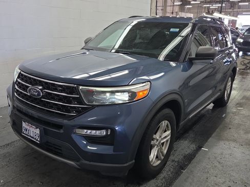 Used 2020 Ford Explorer XLT w/ Equipment Group 202A RWD image 8