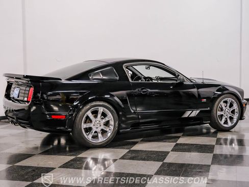 Used 2006 Ford Mustang GT Premium image 12