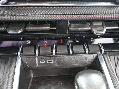 Used 2023 Chevrolet Colorado Z71 w/ Z71 Convenience Package 2 image 23