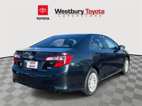 Used 2013 Toyota Camry LE image 6