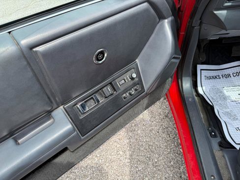 Used 1988 Chrysler LeBaron Convertible FWD image 9
