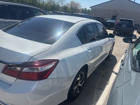 Used 2016 Honda Accord LX image 4