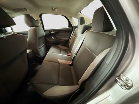 Used 2014 Ford Focus SE w/ SE Winter Package image 23