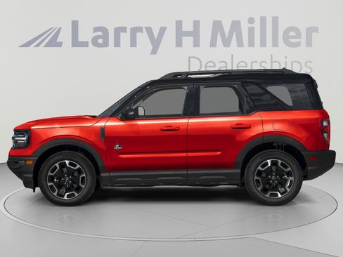 Certified 2024 Ford Bronco Sport Outer Banks w/ Tech Package AWD/4WD image 3