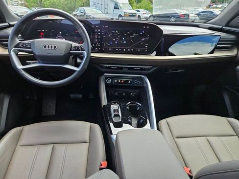 Used 2025 Audi Q5 Premium w/ Convenience Package AWD/4WD image 13