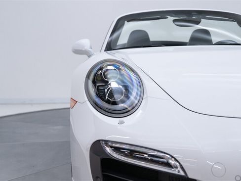 Used 2015 Porsche 911 Turbo S AWD/4WD image 20