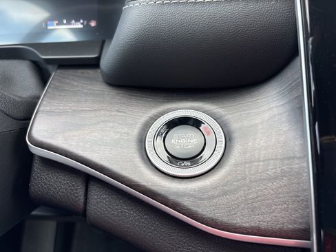 New 2025 Jeep Grand Cherokee L Limited w/ Luxury Tech Group II image 16