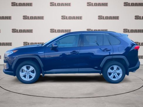 Used 2019 Toyota RAV4 XLE w/ Carpet Mat Package image 1
