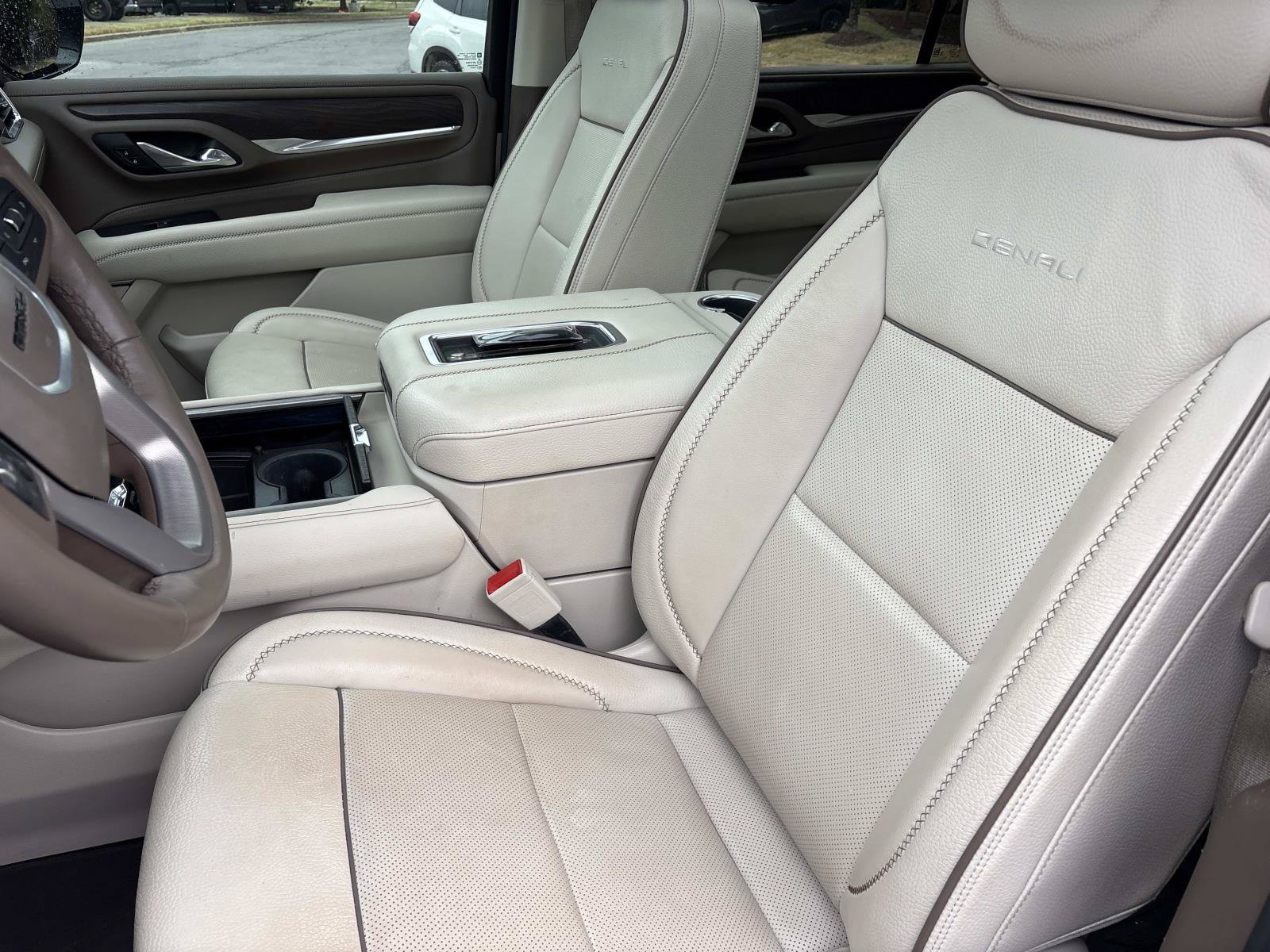 Used 2024 GMC Yukon XL Denali w/ Advanced Technology Package AWD/4WD image 13