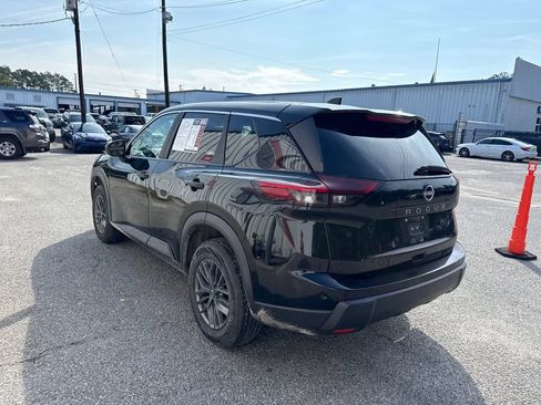 Used 2024 Nissan Rogue S FWD image 6