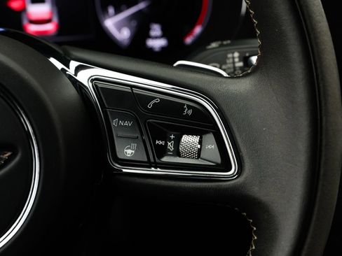 Used 2021 Bentley Bentayga Speed AWD/4WD image 28