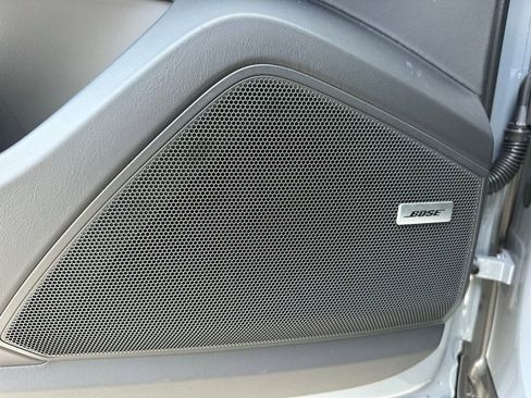 Used 2025 Porsche Cayenne S image 16