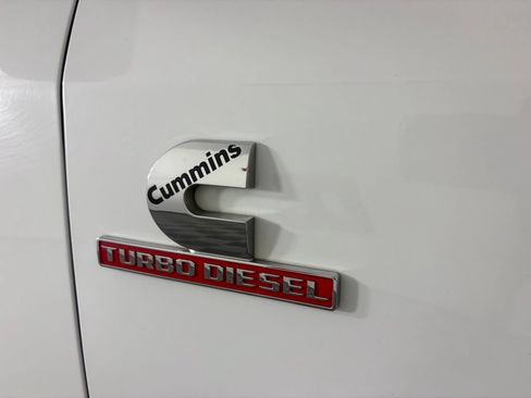 Used 2024 RAM 2500 Tradesman w/ Chrome Appearance Group AWD/4WD image 11