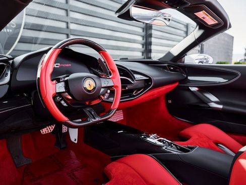 Used 2025 Ferrari SF90 Spider image 2