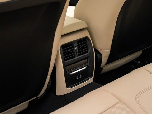 New 2026 BMW 330i xDrive 330i xDrive w/ M Sport Package image 19