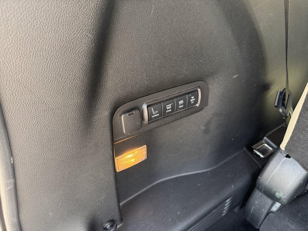 Used 2018 Ford Explorer Platinum AWD/4WD image 45