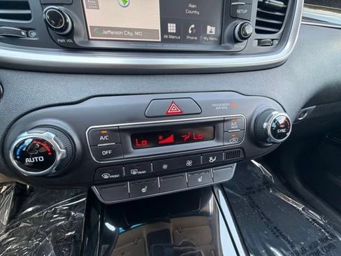 Used 2020 Kia Sorento SX AWD/4WD image 24