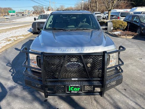 Used 2022 Ford F250 XL w/ Power Equipment Group image 5