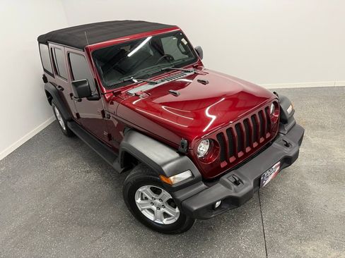 Used 2022 Jeep Wrangler Unlimited Sport image 1