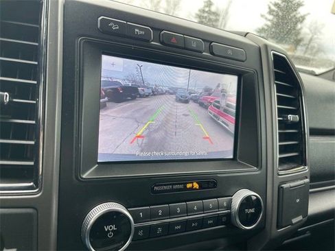 Used 2021 Ford Expedition XLT image 17