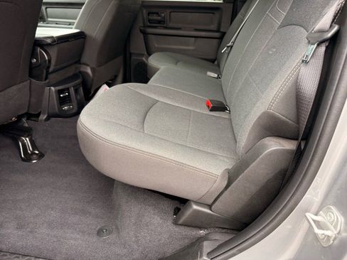 Used 2024 RAM 2500 Tradesman w/ Chrome Appearance Group image 12