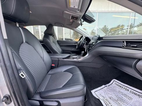 Used 2023 Toyota Camry SE image 12