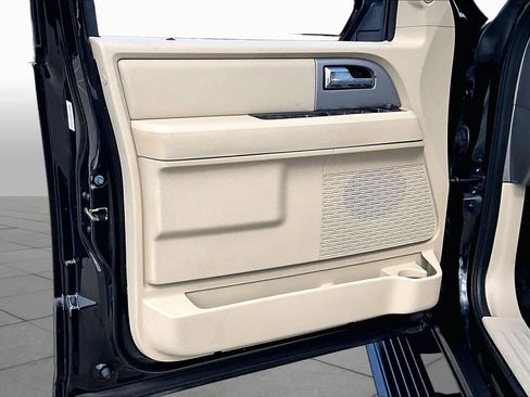 Used 2016 Ford Expedition Limited w/ Equipment Group 301A RWD image 21