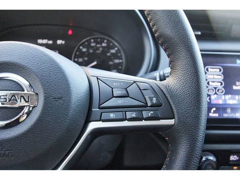 Used 2021 Nissan Kicks SR w/ Exterior Package image 18