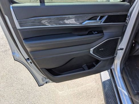Certified 2022 Jeep Wagoneer Series II AWD/4WD image 22