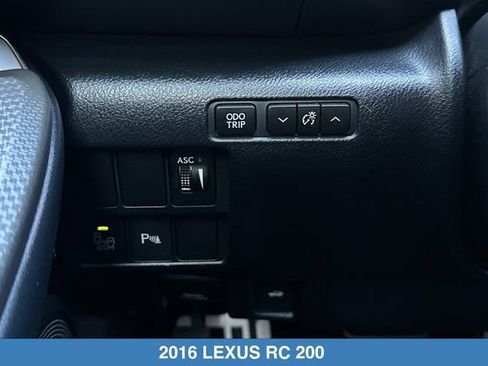 Used 2016 Lexus RC 200t RWD image 31