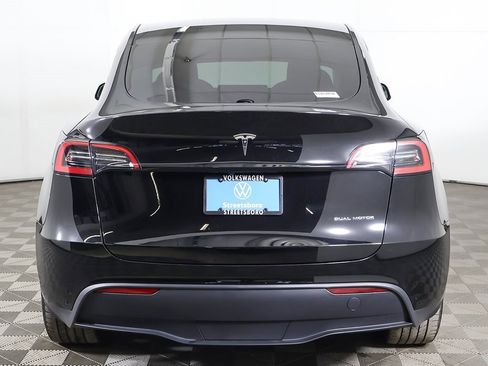 Used 2023 Tesla Model Y Long Range image 13