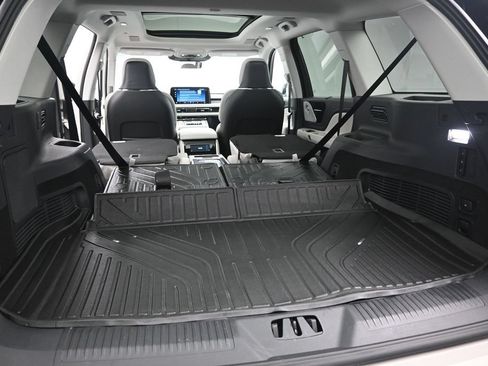 Used 2025 Lincoln Aviator Reserve w/ Equipment Group 201A AWD/4WD image 29