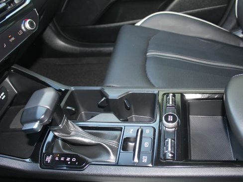 Used 2025 Kia K5 GT-Line image 38