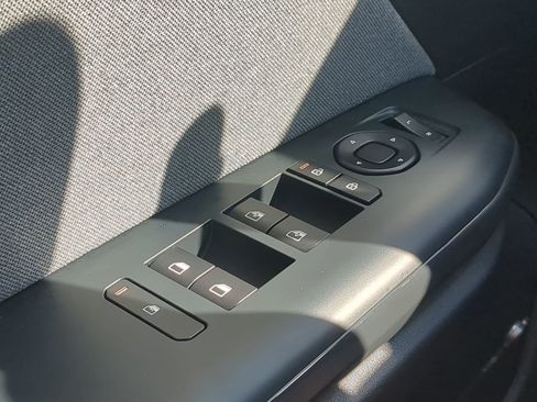 New 2025 Kia K4 EX image 17