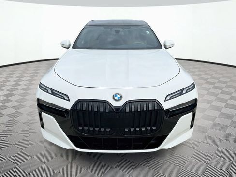 Used 2023 BMW 740i RWD image 2