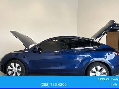 Used 2023 Tesla Model Y Long Range AWD/4WD image 46