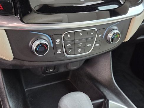 Certified 2022 Chevrolet Traverse LS image 22